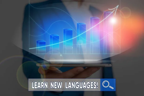 Texto de escritura de palabras Aprender nuevos idiomas. Concepto de negocio para el desarrollo de la capacidad de comunicación en lengua extranjera . —  Fotos de Stock