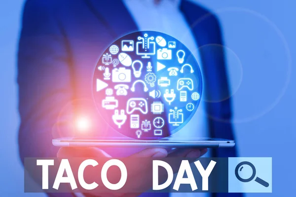 Texte d'écriture de mots Taco Day. Concept d'entreprise pour la journée de célébration qui favorise la consommation de tacos aux États-Unis . — Photo