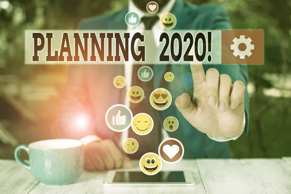 Conceptuele hand schrijven met de planning 2020. Zakelijke foto tekst proces van het maken van plannen voor iets volgend jaar. — Stockfoto