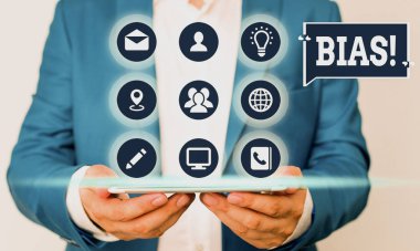 Bias'ı gösteren bir metin işareti. Bir gösterici grubuna karşı kavramsal fotoğraf eğilimi veya önyargısı.