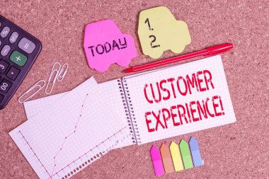 Müşteri Deneyimini gösteren kavramsal el yazısı. Organizasyon ve alıcı arasındaki etkileşimin iş fotoğrafı metni ürünü Masa Masası Kağıdı Kağıt Ofis Kağıt Çalışma Tedarik Çizelgesi.