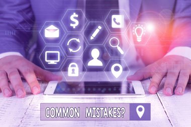 Ortak Hatalar Soru gösteren kavramsal el yazısı. İş fotoğraf metin yineleme hareket veya yargı yanlış bir şey yanlış yapma.