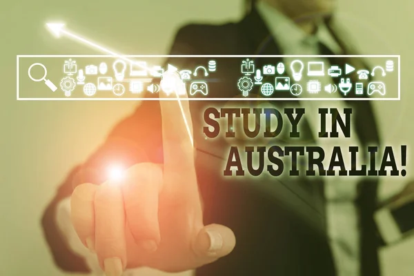 Schrijven van de studie in Australië. Zakelijke fotopresentatie in het buitenland bestelling voltooien uw studies. — Stockfoto
