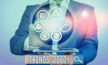 Trendler 2020'yi gösteren kavramsal el yazısı. Bir şeyin geliştiği veya değiştiği iş fotoğrafı metni genel yönü.