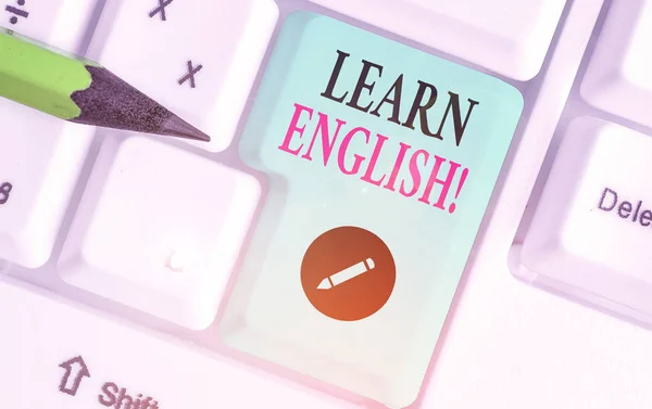 Nota de escritura que muestra Aprender inglés. Foto de negocios mostrando ganancia adquieren conocimiento en nuevo idioma por estudio . —  Fotos de Stock