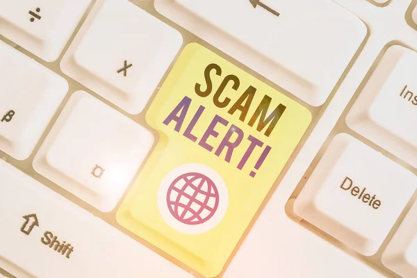 Texte d'écriture de mots Scam Alert. Concept d'entreprise pour obtenir frauduleusement de l'argent de la victime en le persuadant . — Photo