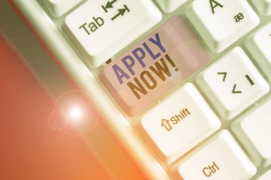 El yazısı metni yazmak için şimdi başvurun. Kavramsal anlamı resmi olarak bir şey talep etmek ya da form halinde göndermek.