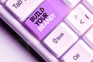 Damganızı İnşa Edin 'i gösteren metin işareti. Kavramsal fotoğraf müşterilerin bilgilerini ve fikirlerini oluşturur veya geliştirir..