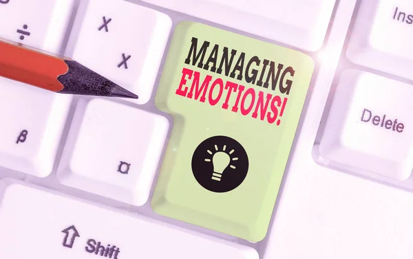 Signo de texto que muestra Managing Emotions. Capacidad de foto conceptual estar abierto a los sentimientos y modularlos en uno mismo . — Foto de Stock