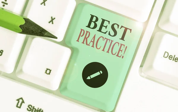 Schreiben Notiz zeigt Best Practice. Business-Foto zeigt kommerzielle Verfahren akzeptiert vorgeschriebene Richtigkeit. — Stockfoto