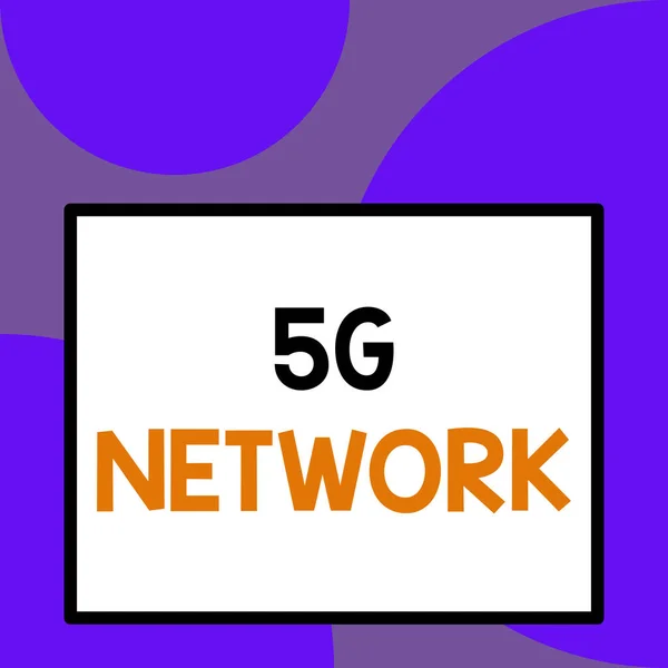 Szövegírás szöveg 5g Hálózat. Üzleti koncepció a vezeték nélküli hálózat sebességének és érzékenységének nagymértékű növelésére Front close up view big blank rectangle absztrakt geometrikus háttér. — Stock Fotó