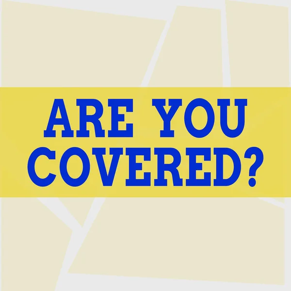 Scrivere una nota che mostri "Are You Covered Question". Business photo vetrina chiedendo mostrando se avevano l'assicurazione nel lavoro o nella vita Poligono Quadrilatero Forme di Quattro Fianchi in Colore Pastello su Bianco . — Foto Stock