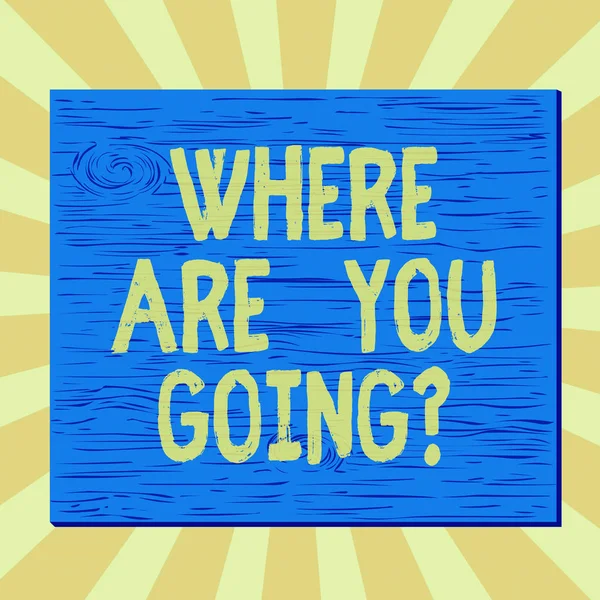 Tekst pisma "Dokąd zmierzasz?" Koncepcja znaczenie używane, gdy pytamy kogoś, dokąd zmierza prostokąt kwadratowy nierealny kreskówka drewno drewniane gwoździe na kolorowe ściany. — Zdjęcie stockowe
