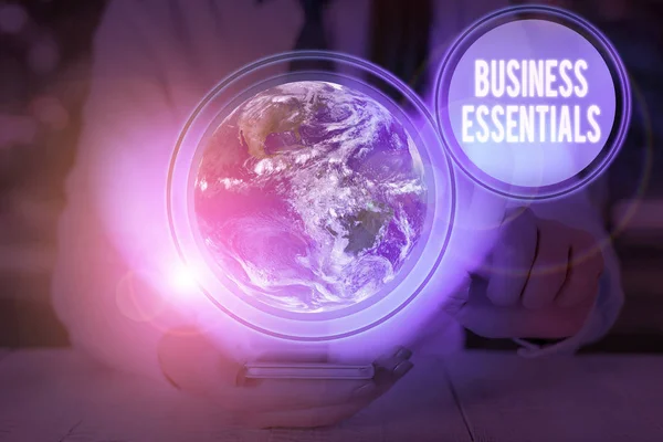 Nota de escritura que muestra Business Essentials. Foto de negocios mostrando ideas clave importantes para mejorar las habilidades de negocio Elementos de esta imagen proporcionados por la NASA . — Foto de Stock