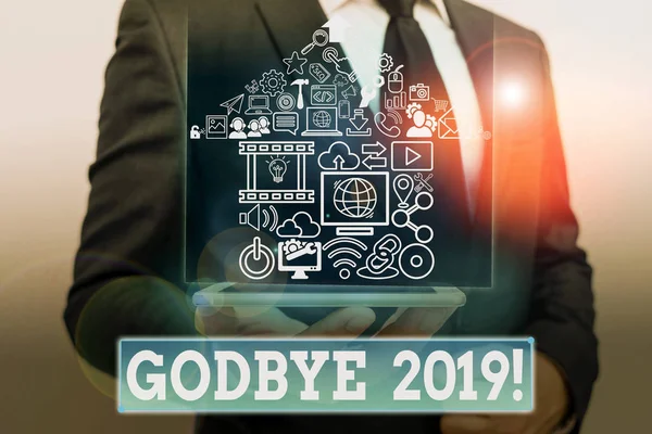 Нотатка, що показує "Прощай, 2019": фото бізнесу, яке демонструє добрі побажання під час розлучення або в кінці минулого року.. — стокове фото