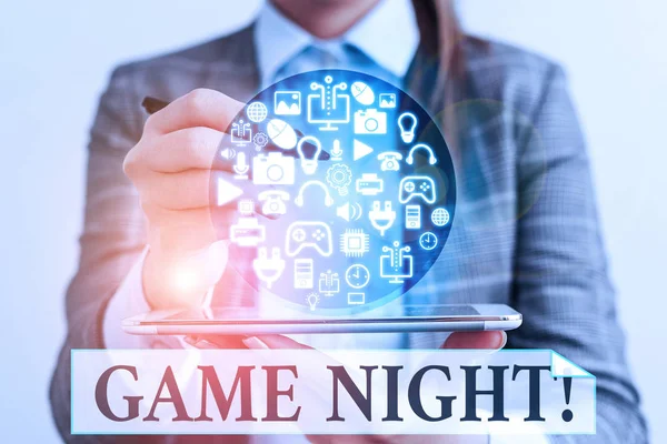 Word scrittura testo Game Night. Business concept per di solito il suo chiamato su date di gioco per adulti come il poker con gli amici . — Foto Stock