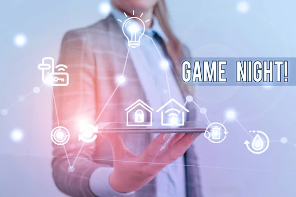 Tekst teken dat de Game Night weergeeft. Conceptuele foto meestal is het genoemd op volwassen speeldata zoals Poker met vrienden. — Stockfoto