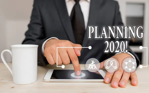 Kézírás szöveg tervezés 2020. Koncepció szerinti folyamat a terveket, hogy valami jövőre. — Stock Fotó