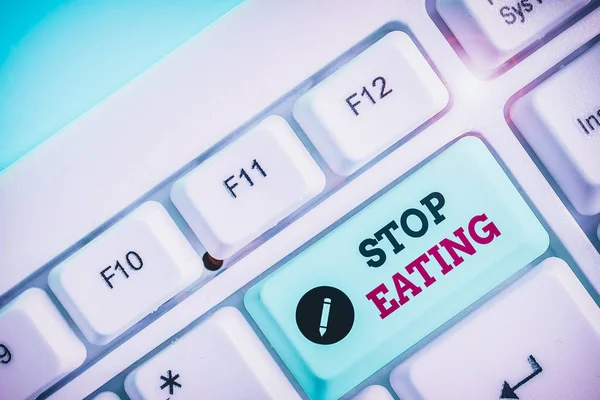 Konceptuell handstil visar Sluta äta. Business foto text upphöra aktiviteten att sätta eller ta mat i munnen. — Stockfoto