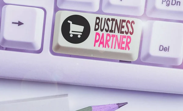 Conceptuele handschrift tonen Business Partner. Bedrijfsfoto van een commerciële entiteit waarmee een andere commerciële entiteit. — Stockfoto