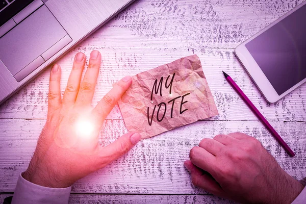 Escribiendo Nota Mostrando Voto Concepto Negocio Para Acto Mostrar Elección —  Fotos de Stock