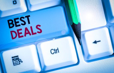 En İyi Anlaşmaları gösteren kavramsal el yazısı. İş fotoğrafı metni çok başarılı bir işlem veya iş anlaşması veya pazarlık.