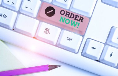 El yazısı metin Sipariş Şimdi. Kavramsal fotoğraf satmak satın almak için başka bir taraf tarafından istek doğruladı