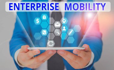 Atılgan 'a kelime yazma hareketi. İş fotoğraflama çalışanları mobil aygıtlar kullanarak uzaktan iş yapıyorlar