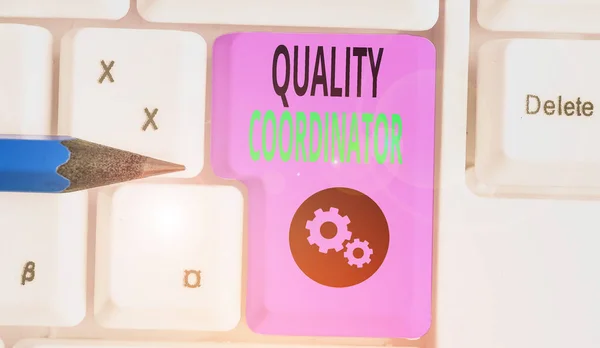 Handwriting Text Writing Quality Coordinator Conceptual Photo Monitor Improve Quality — Stok fotoğraf