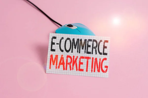 Schrijfbriefje Met Commerce Marketing Business Concept Voor Het Bedrijfsleven Dat — Stockfoto