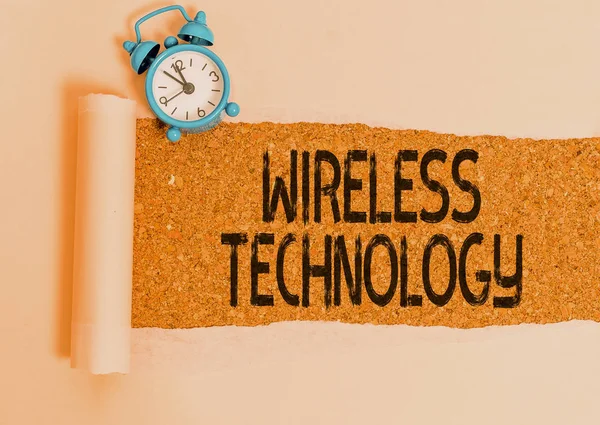 Writing Note Showing Wireless Technology Business Concept Technology Allows Wireless — Stock Photo, Image