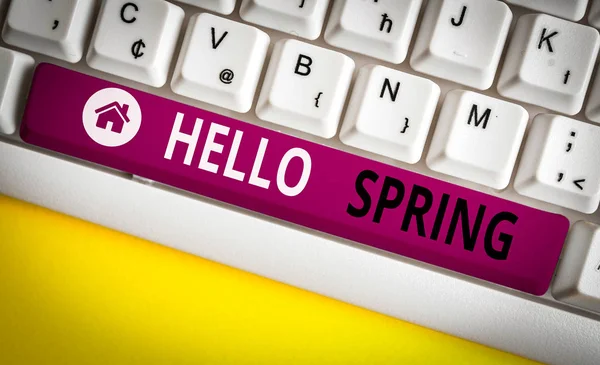 Hello Spring Gösteren Bir Yazıyorum Çiçeklerin Açtığı Mevsimi Karşılama Konsepti — Stok fotoğraf