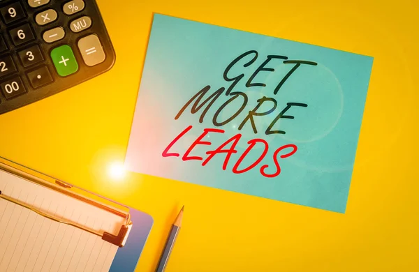 Escrevendo Nota Mostrando Get More Leads Conceito Negócio Para Procure — Fotografia de Stock