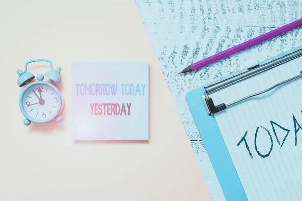 Schrijfbriefje Met Morgen Vandaag Gisteren Business Concept Voor Adverbs Time — Stockfoto