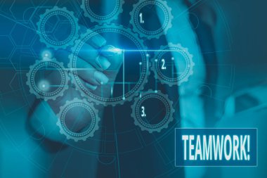 Takım çalışmasını gösteren kavramsal el yazısı. Kavrama, özellikle modern akıllı aygıtla etkili ve verimli resim ağı şeması oluşturulduğunda grubun birleşik eylemi anlamına gelir