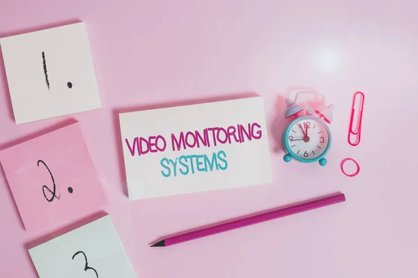 Menulis Catatan Yang Menunjukkan Video Monitoring Systems Konsep Bisnis Untuk — Stok Foto