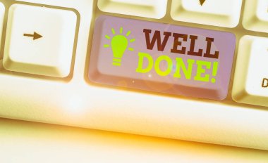 Bravo 'yu gösteren bir not yazıyorum. Bir şeyi övmek için kullanılan iş konsepti ya da grup iyi bir yol yaptı.