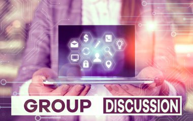 Grup Tartışmasını gösteren not yazılıyor. Fikirleri gündeme getirmek için resmi ya da gayri resmi olarak toplanma konsepti