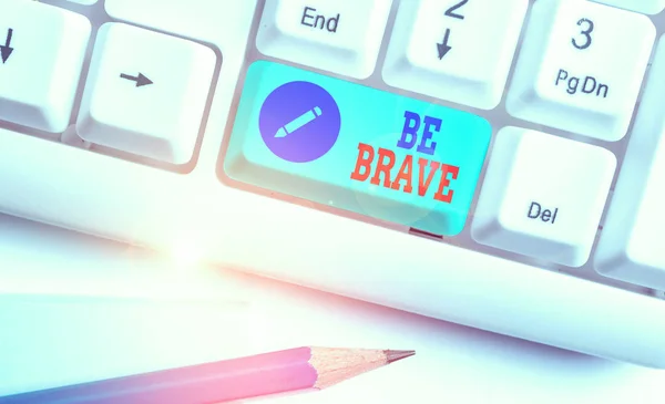 Schrijfbriefje Met Brave Business Concept Voor Klaar Het Hoofd Bieden — Stockfoto