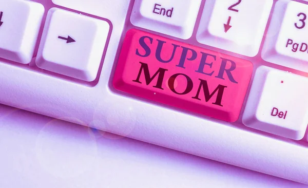 Konceptualne Pismo Super Mama Koncepcja Oznacza Matkę Która Może Łączyć — Zdjęcie stockowe