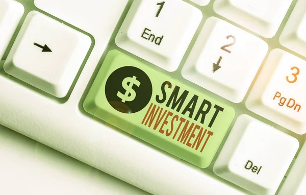 Writing Note Showing Smart Investment Business Concept Allocating Funds Asset — Stock Photo, Image