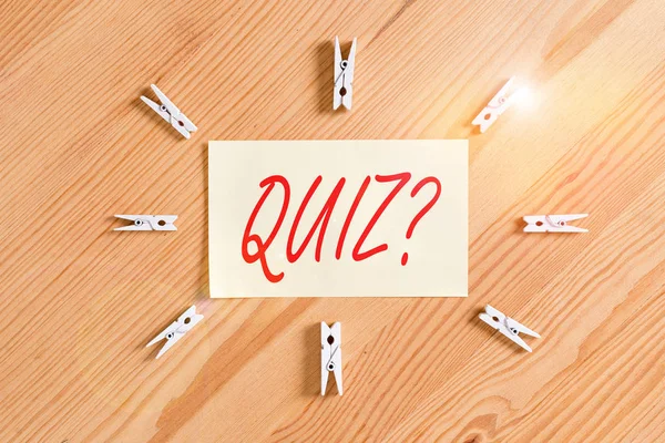 Text Sign Showing Quiz Question Business Photo Showcasing Test Knowledge — Stock Photo, Image