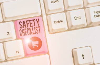Kelime yazma Güvenliği Kontrol Listesi. Doğrulamak, kontrol etmek ya da denetlemek için ihtiyaç duyduğunuz öğelerin iş fotoğrafı görüntüleme listesi