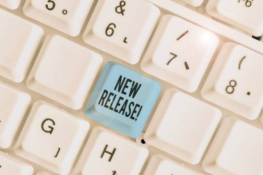 Yeni Sürüm'u gösteren metin işareti. İş fotoğraf vitrin bir şey haber değeri son ürün duyuran