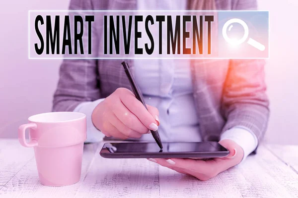 Conceptueel Handschrift Met Smart Investment Concept Betekent Het Toewijzen Van — Stockfoto