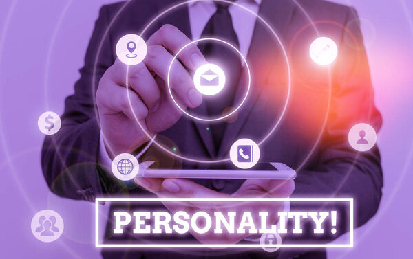 Записка, показывающая Личность. Бизнес-концепция для комбинированных характеристик, формирующих индивидуальный характер
