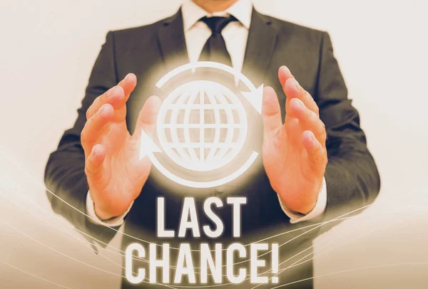 Escrevendo Uma Nota Mostrando Last Chance Conceito Negócio Para Oportunidade — Fotografia de Stock