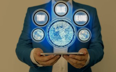 Online Reading 'i gösteren bir not yazıyorum. Anlam çıkarma süreci için iş kavramı Nasa tarafından desteklenen bu görüntünün dijital formatında elementleridir.