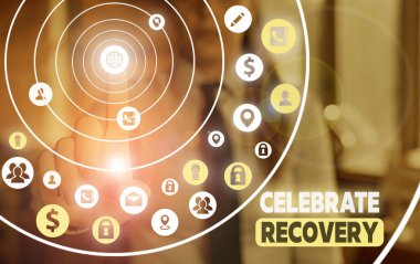 İyileşme Kutlaması 'nı gösteren kavramsal el yazısı. Yaralı ya da acı çeken herkes için konsept demek iyileşme programı demektir.