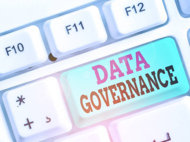 El yazısı Veri Yönetimi. Bir şirkette anahtar veri kaynaklarının kavramsal fotoğraf genel yönetimi